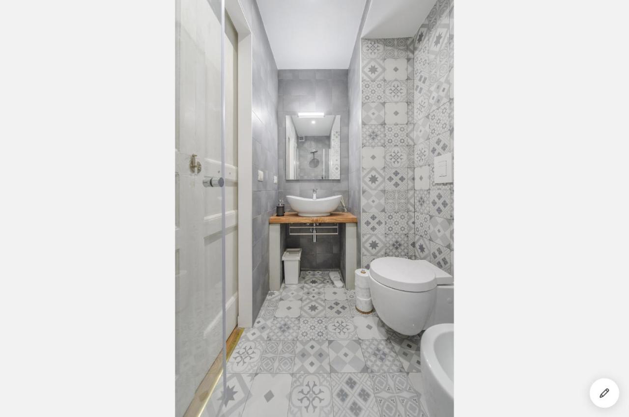 نابولي Museum Luxury Suites المظهر الخارجي الصورة